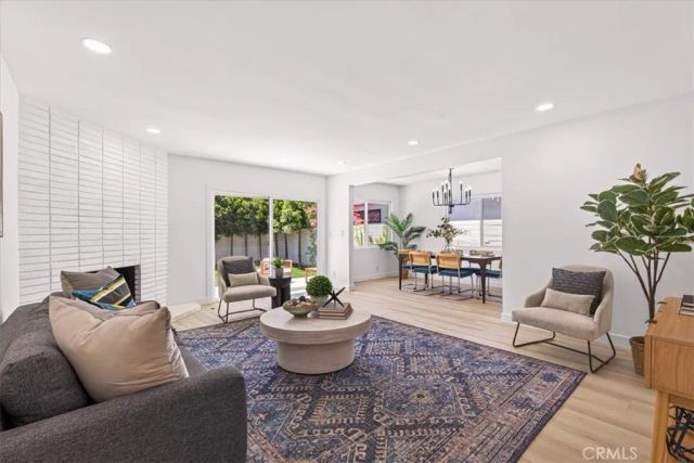 3861 S Norton Avenue, Los Angeles, CA 90008