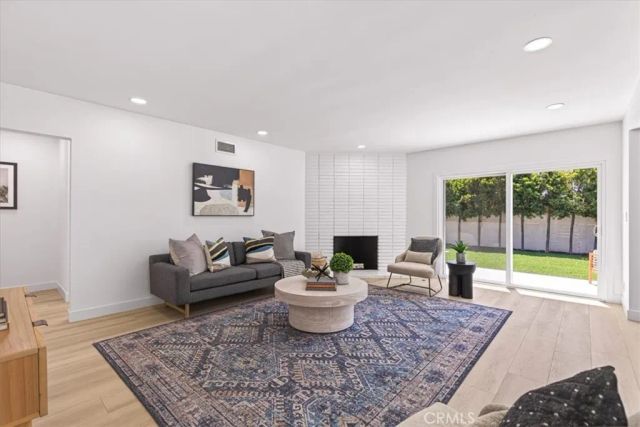 3861 S Norton Avenue, Los Angeles, CA 90008
