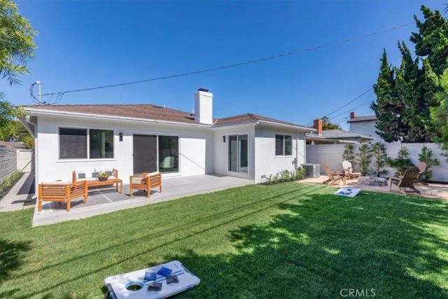 3861 S Norton Avenue, Los Angeles, CA 90008