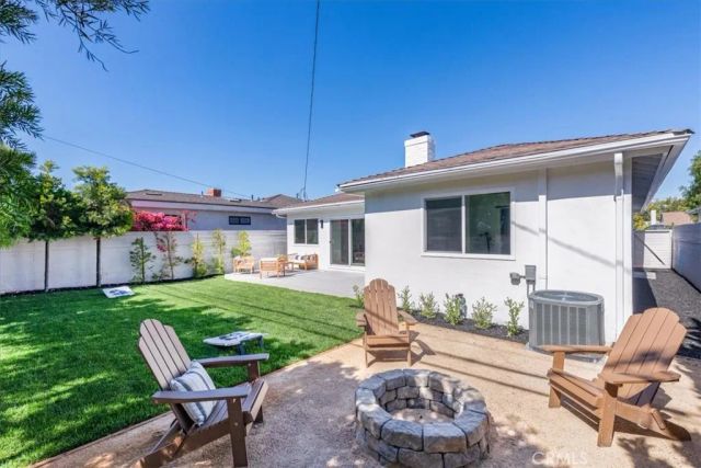 3861 S Norton Avenue, Los Angeles, CA 90008