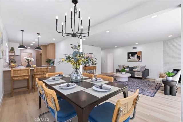 3861 S Norton Avenue, Los Angeles, CA 90008
