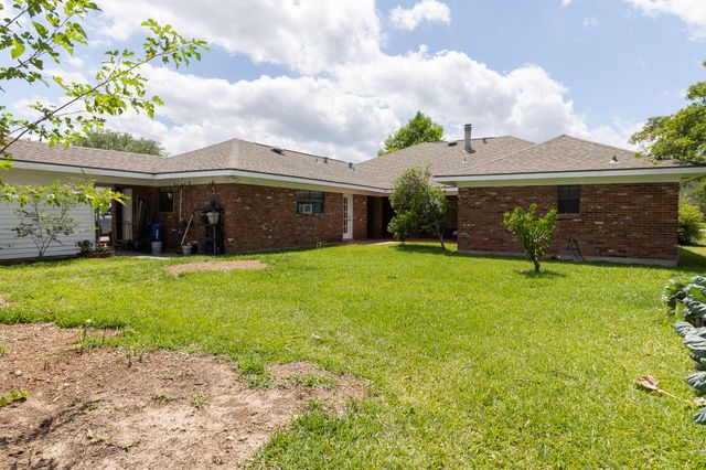 4517 Quail Hollow, Lake Charles, LA 70605
