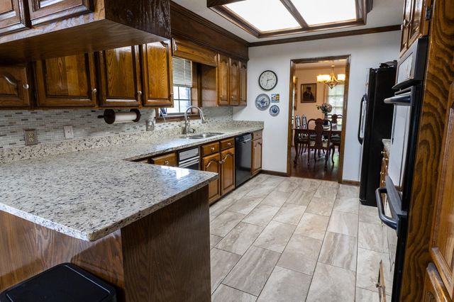 4517 Quail Hollow, Lake Charles, LA 70605
