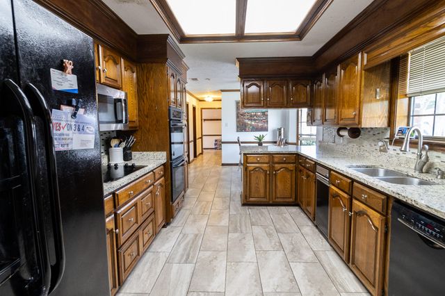 4517 Quail Hollow, Lake Charles, LA 70605