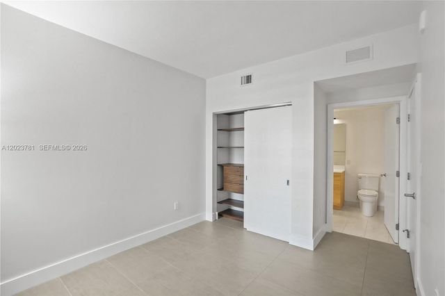 16385 Biscayne Blvd 1919, North Miami Beach, FL 33160