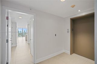16385 Biscayne Blvd 1919, North Miami Beach, FL 33160
