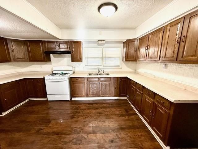 1901 MITCHELL Avenue, St Joseph, MO 64507