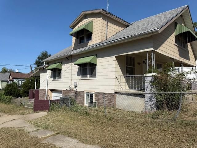 1901 MITCHELL Avenue, St Joseph, MO 64507