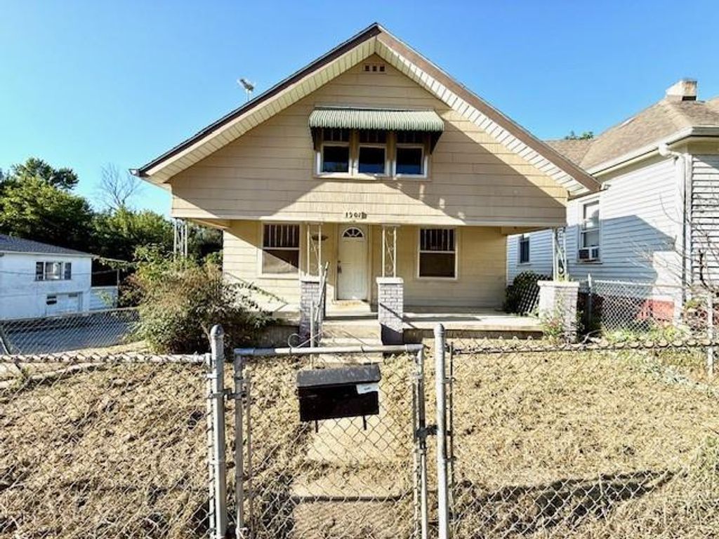 1901 MITCHELL Avenue, St Joseph, MO 64507