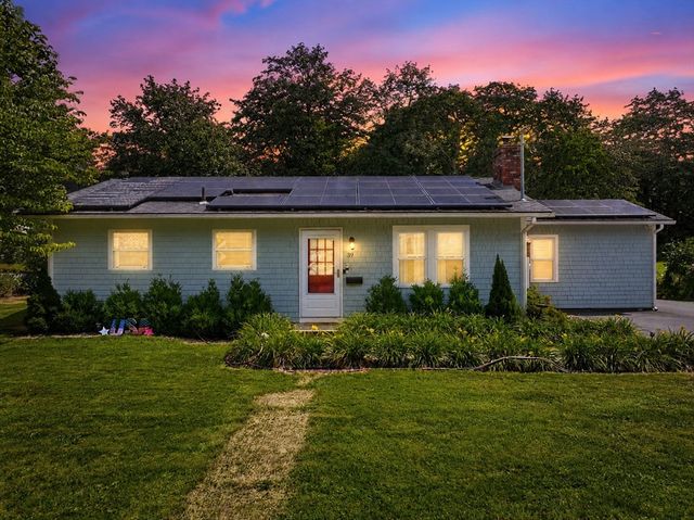 39 Riley Rd, Northborough, MA 01532