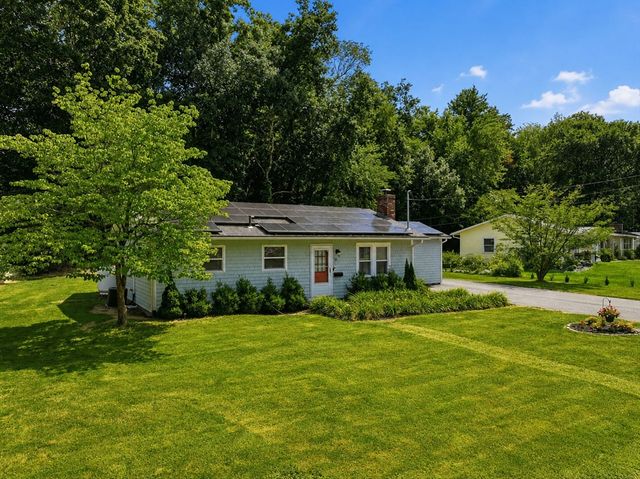 39 Riley Rd, Northborough, MA 01532