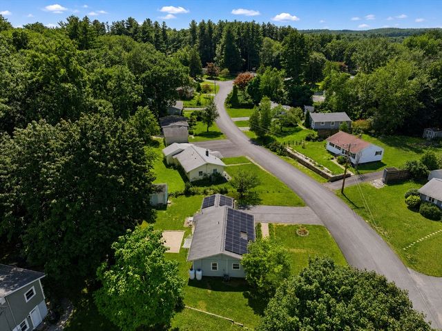 39 Riley Rd, Northborough, MA 01532