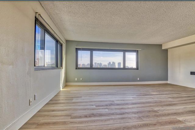 811 W Nutmeg St 103, San Diego, CA 92103