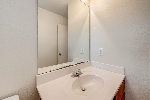 5646 Tiger Lilly Way, Houston, TX 77085