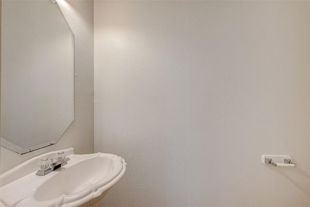 5646 Tiger Lilly Way, Houston, TX 77085