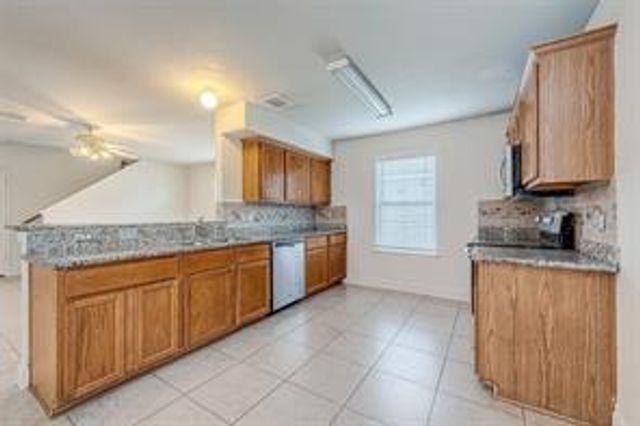 5646 Tiger Lilly Way, Houston, TX 77085