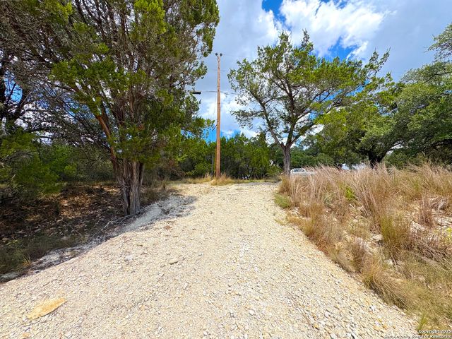 861, 881 Riviera, Canyon Lake, TX 78133