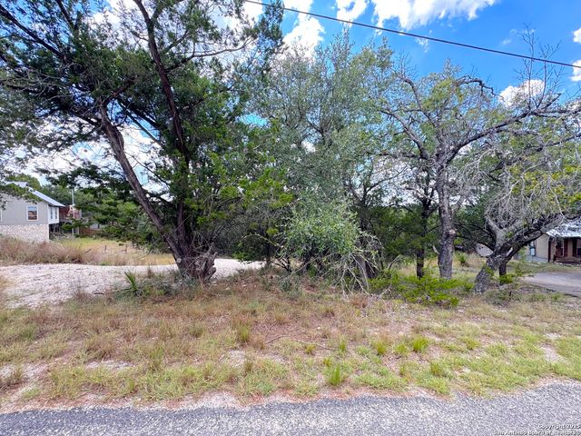 861, 881 Riviera, Canyon Lake, TX 78133