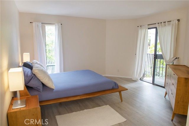 950 N Kings 245, West Hollywood, CA 90069