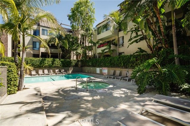 950 N Kings 245, West Hollywood, CA 90069