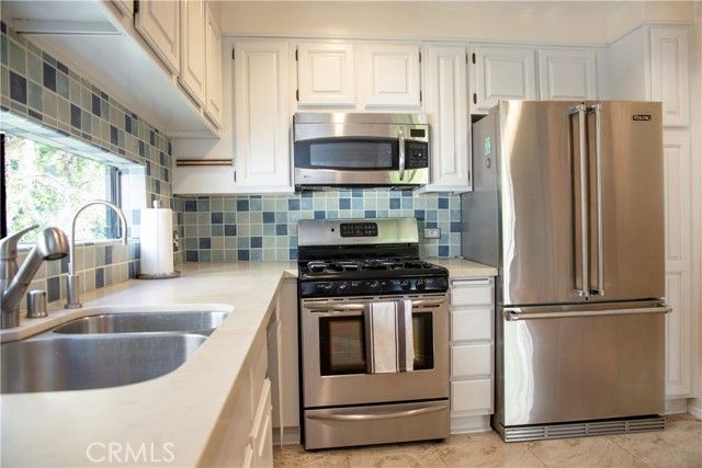 950 N Kings 245, West Hollywood, CA 90069