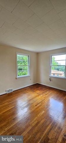 230 E WHITLOCK AVE, Winchester, VA 22601