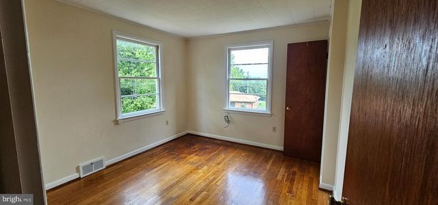 230 E WHITLOCK AVE, Winchester, VA 22601