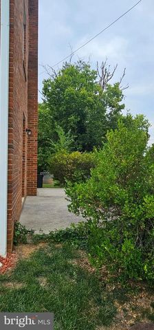230 E WHITLOCK AVE, Winchester, VA 22601