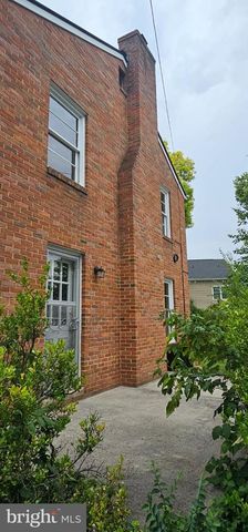 230 E WHITLOCK AVE, Winchester, VA 22601