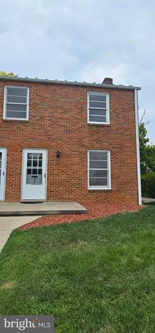 230 E WHITLOCK AVE, Winchester, VA 22601
