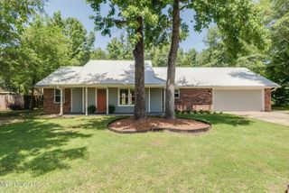 10375 Pin Oak Drive, Biloxi, MS 39532