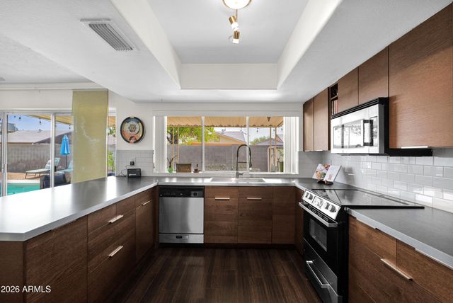 4125 W YUCCA Street, Phoenix, AZ 85029