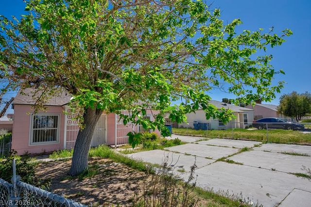 914 North 1st Street, Las Vegas, NV 89101