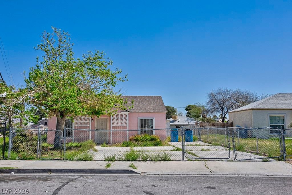 Image 12 of property listing at 914 North 1st Street, Las Vegas, NV 89101