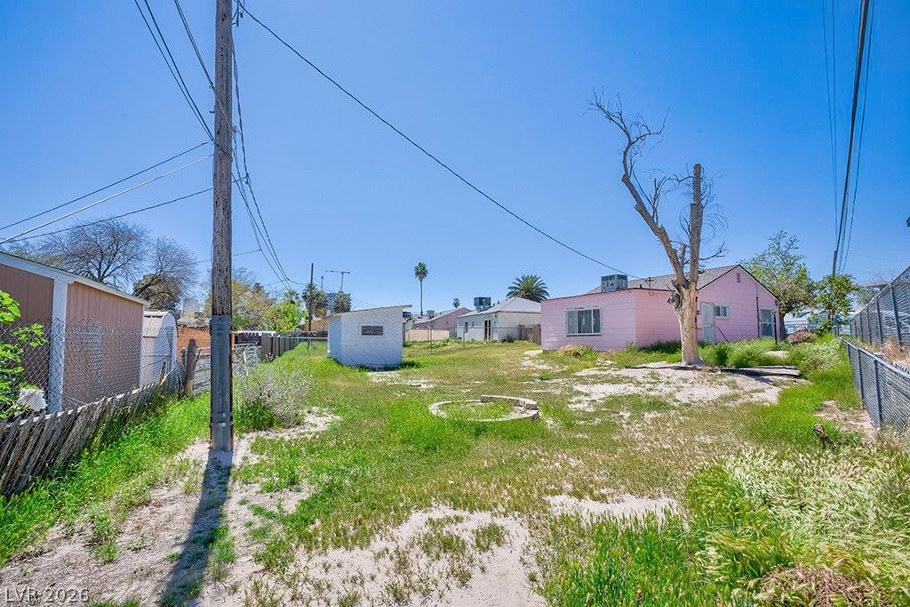 Image 16 of property listing at 914 North 1st Street, Las Vegas, NV 89101