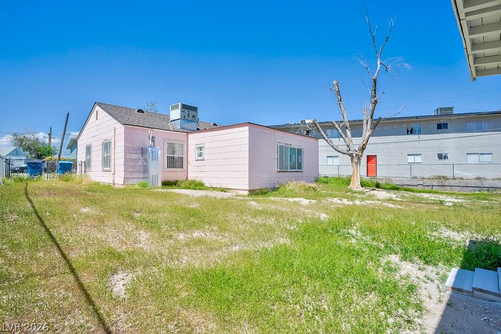 Image 19 of property listing at 914 North 1st Street, Las Vegas, NV 89101