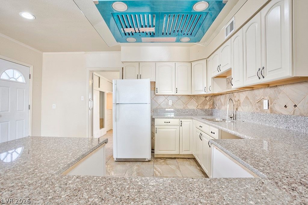 Image 30 of property listing at 914 North 1st Street, Las Vegas, NV 89101