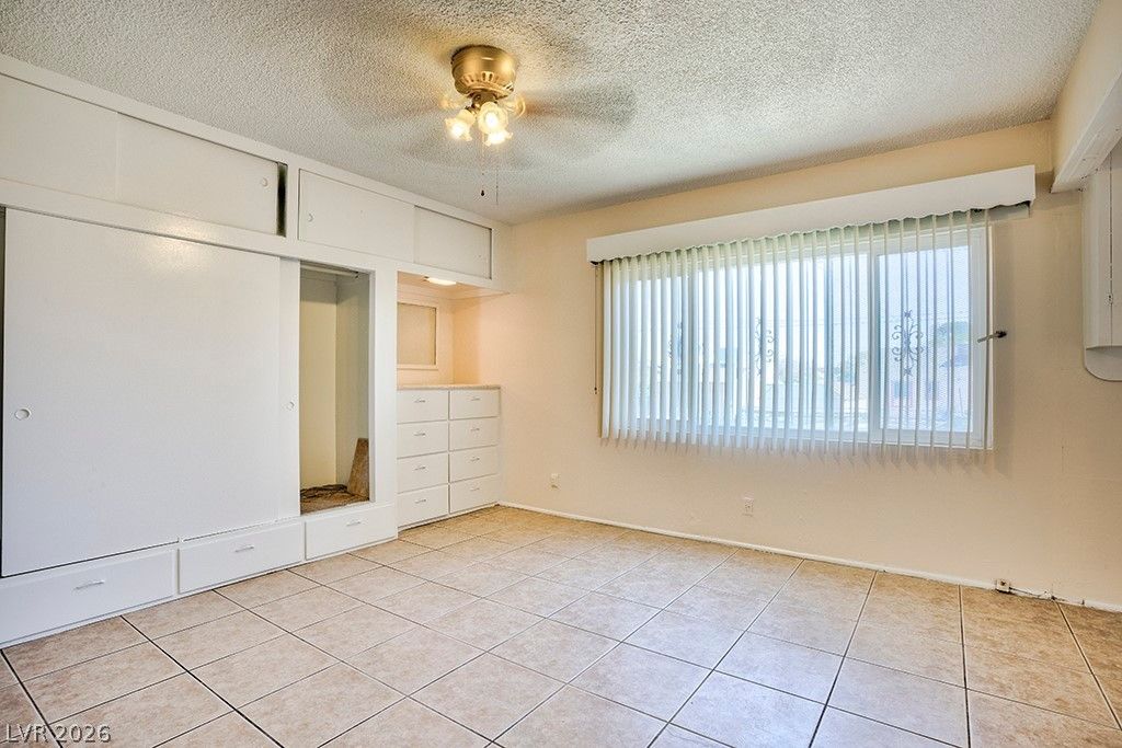 Image 31 of property listing at 914 North 1st Street, Las Vegas, NV 89101