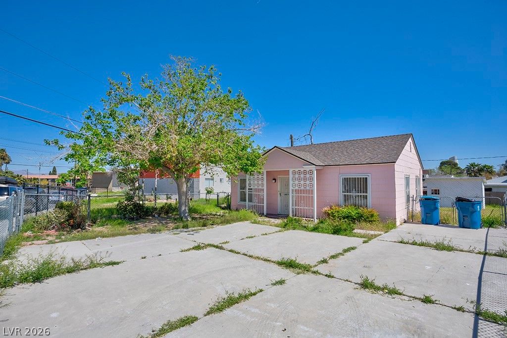 Image 8 of property listing at 914 North 1st Street, Las Vegas, NV 89101