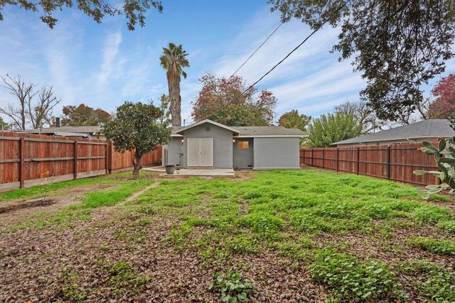 129 Sunset Blvd, Modesto, CA 95351