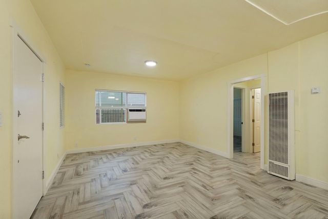 129 Sunset Blvd, Modesto, CA 95351