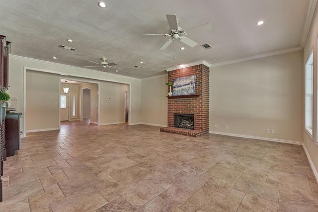 11062 N Hidden Oaks, Conroe, TX 77384