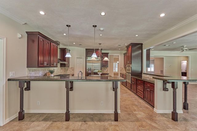 11062 N Hidden Oaks, Conroe, TX 77384