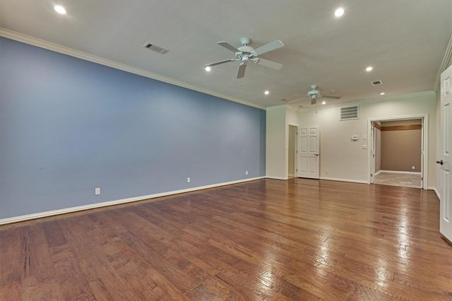 11062 N Hidden Oaks, Conroe, TX 77384