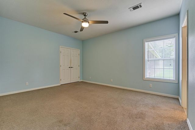 11062 N Hidden Oaks, Conroe, TX 77384