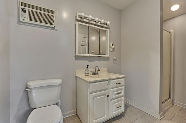 11062 N Hidden Oaks, Conroe, TX 77384