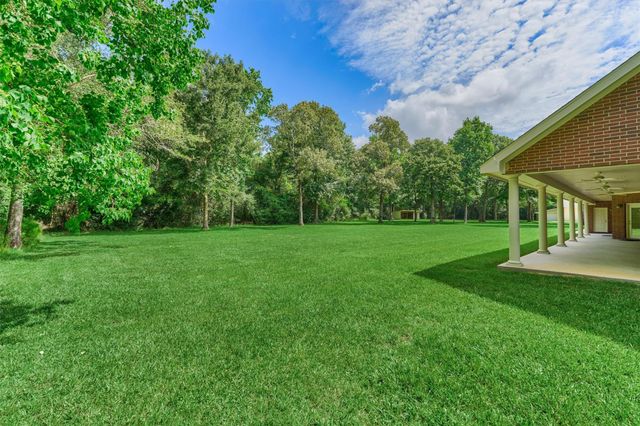 11062 N Hidden Oaks, Conroe, TX 77384