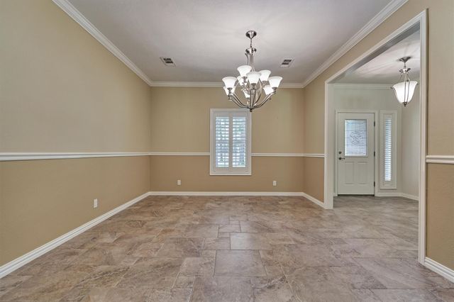 11062 N Hidden Oaks, Conroe, TX 77384