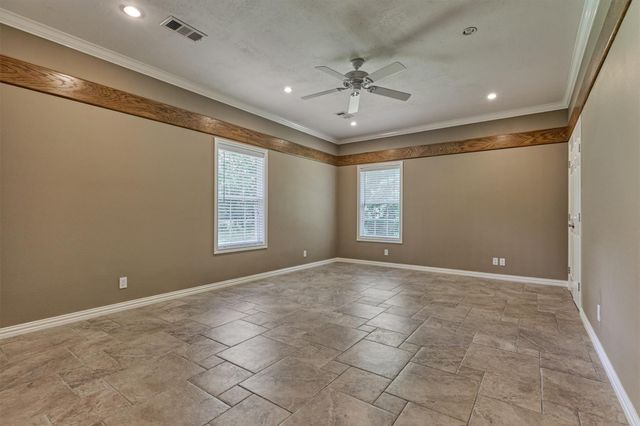 11062 N Hidden Oaks, Conroe, TX 77384