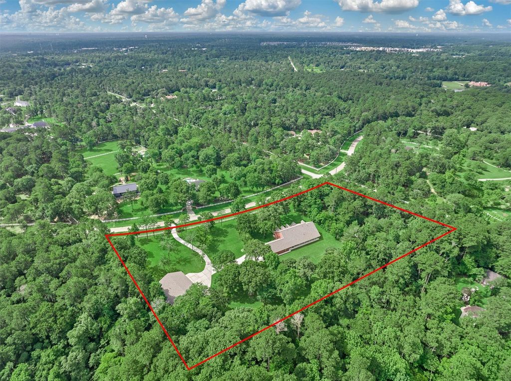 11062 N Hidden Oaks, Conroe, TX 77384
